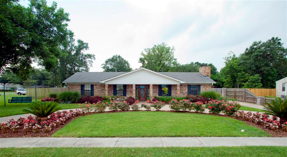 Turf Masters Lawn Care — professional landscaping in Pascagoula